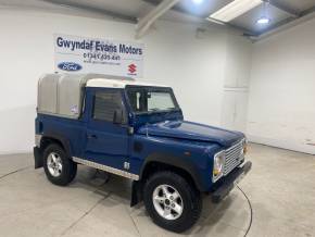 LAND ROVER DEFENDER 1999 (V) at Gwyndaf Evans Dolgellau